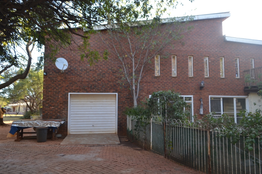 4 Bedroom Property for Sale in Schietfontein North West